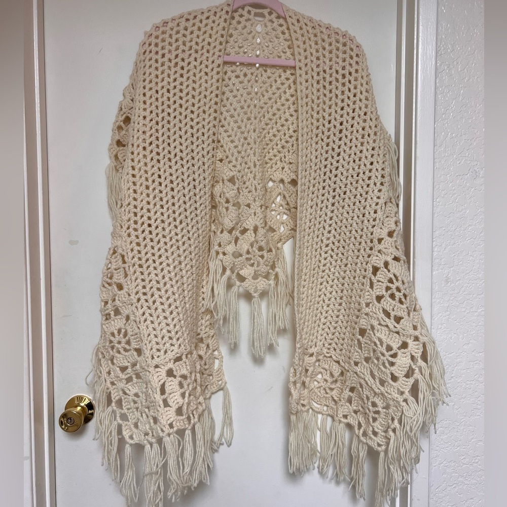 COPY - Vintage handmade crochet shawl. Boho-Chic!